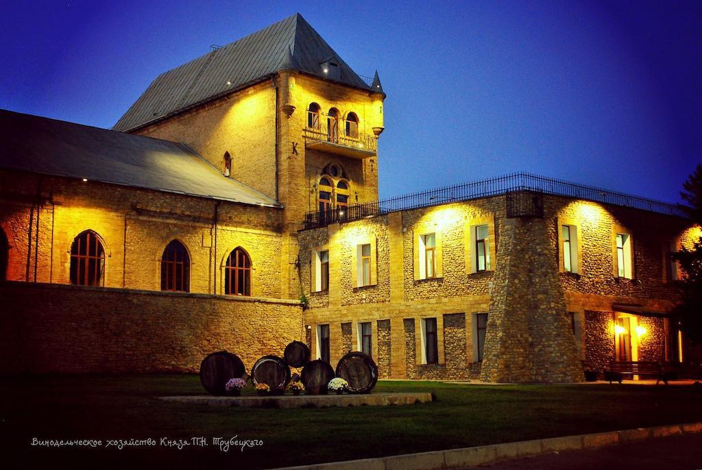 Prince Trubetskoi Winery Hotel Nova Kachovka Buitenkant foto